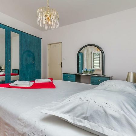 Apartment Marijana Омиш Экстерьер фото