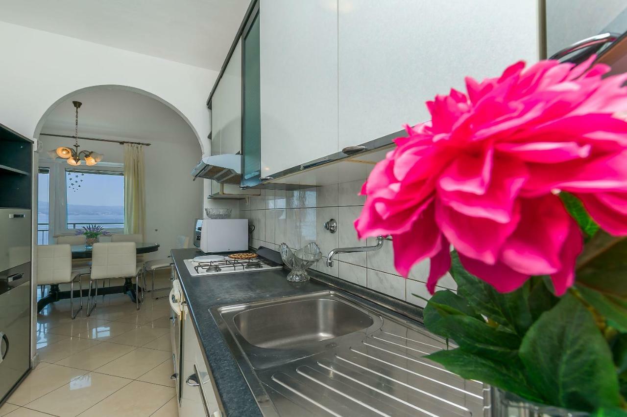 Apartment Marijana Омиш Экстерьер фото