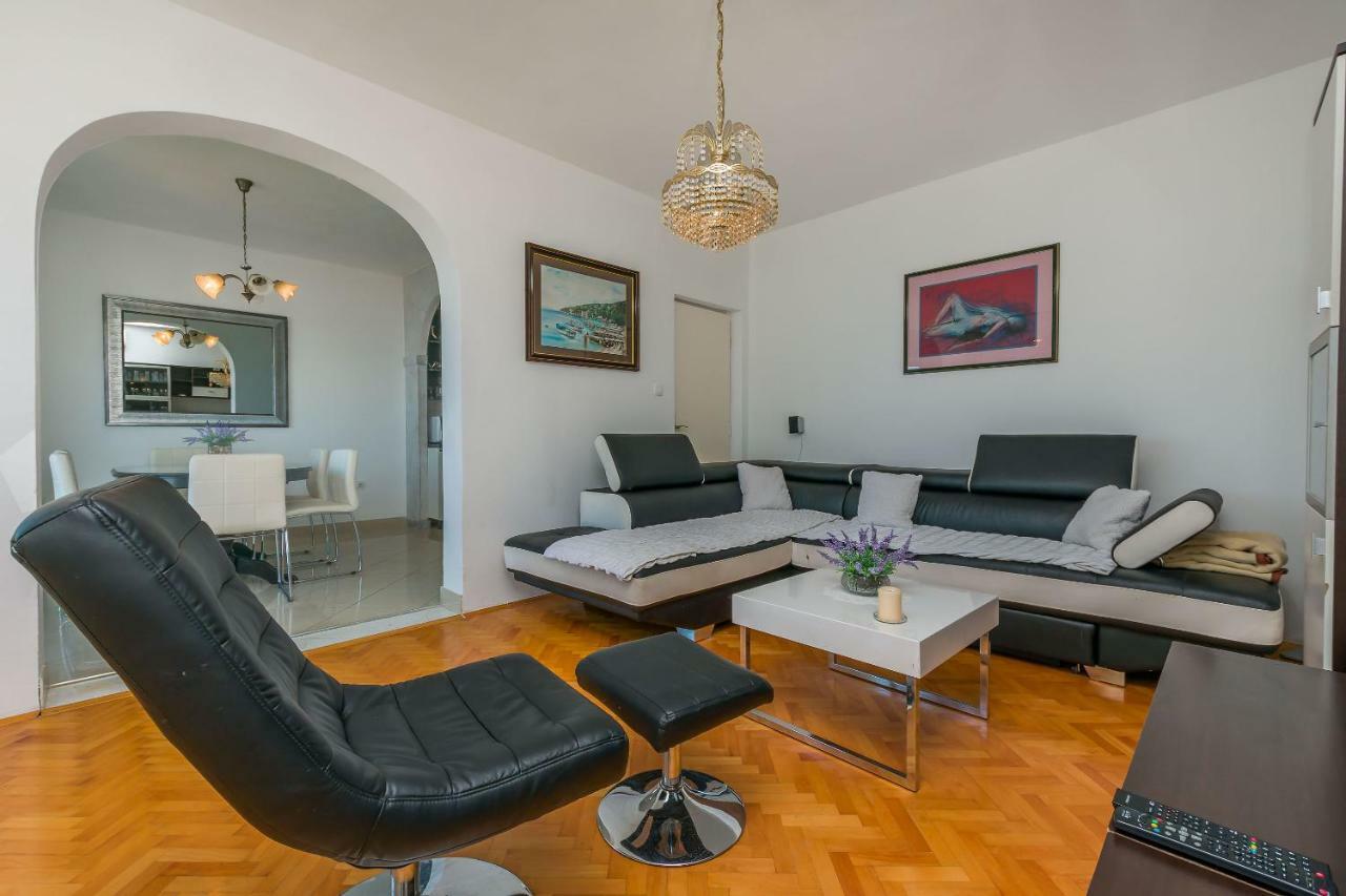 Apartment Marijana Омиш Экстерьер фото